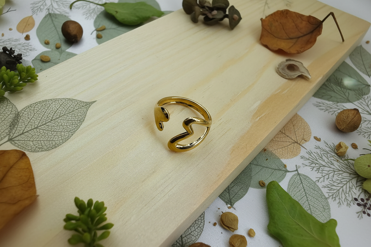 Golden Serpentine Ring