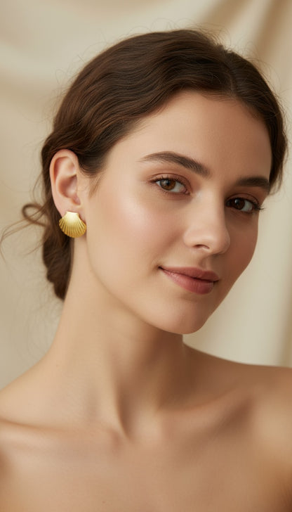 Golden Shell earrings
