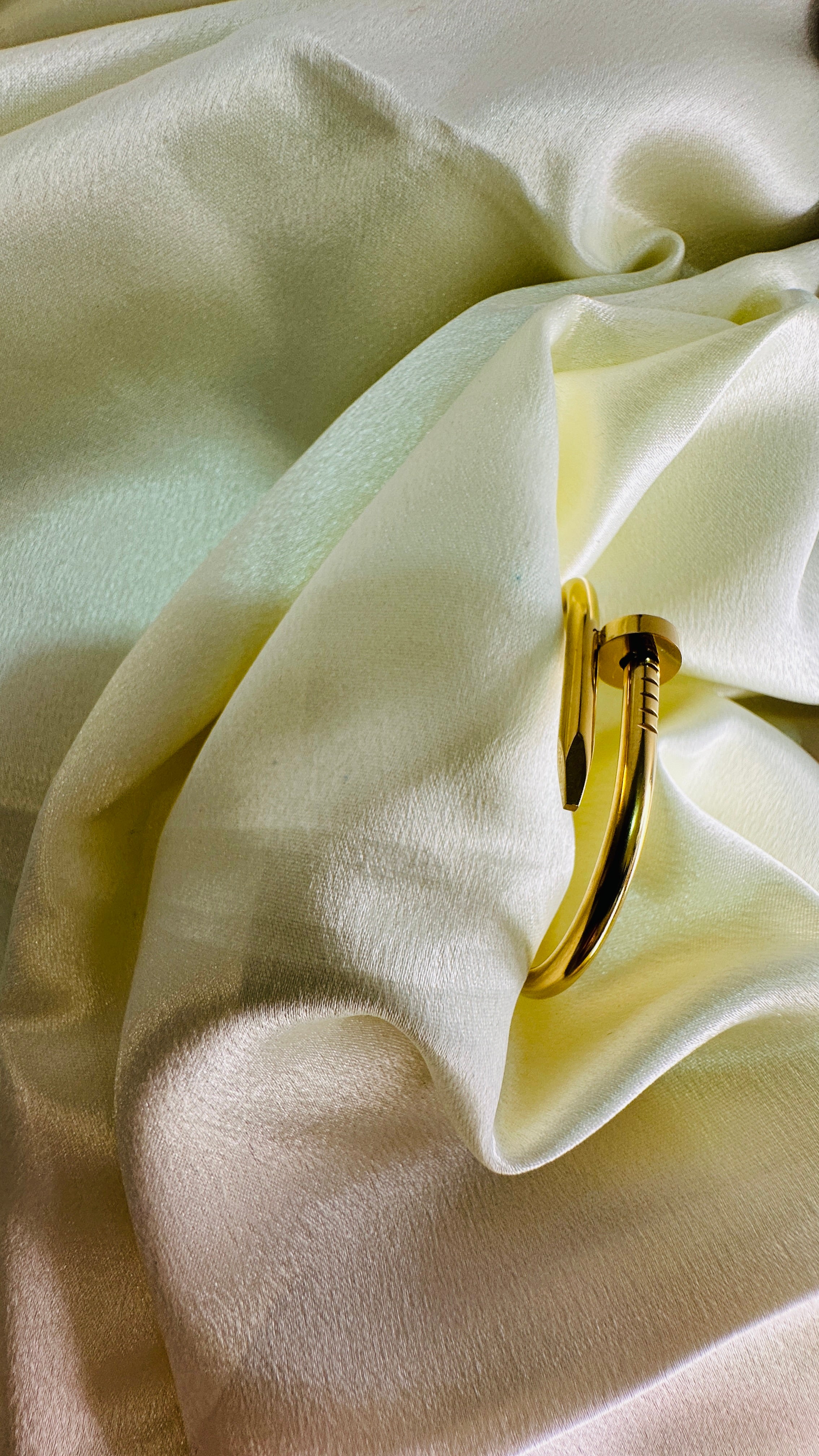 Minimalist Nail Kada