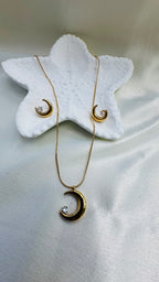 Crescent Sparkle necklace
