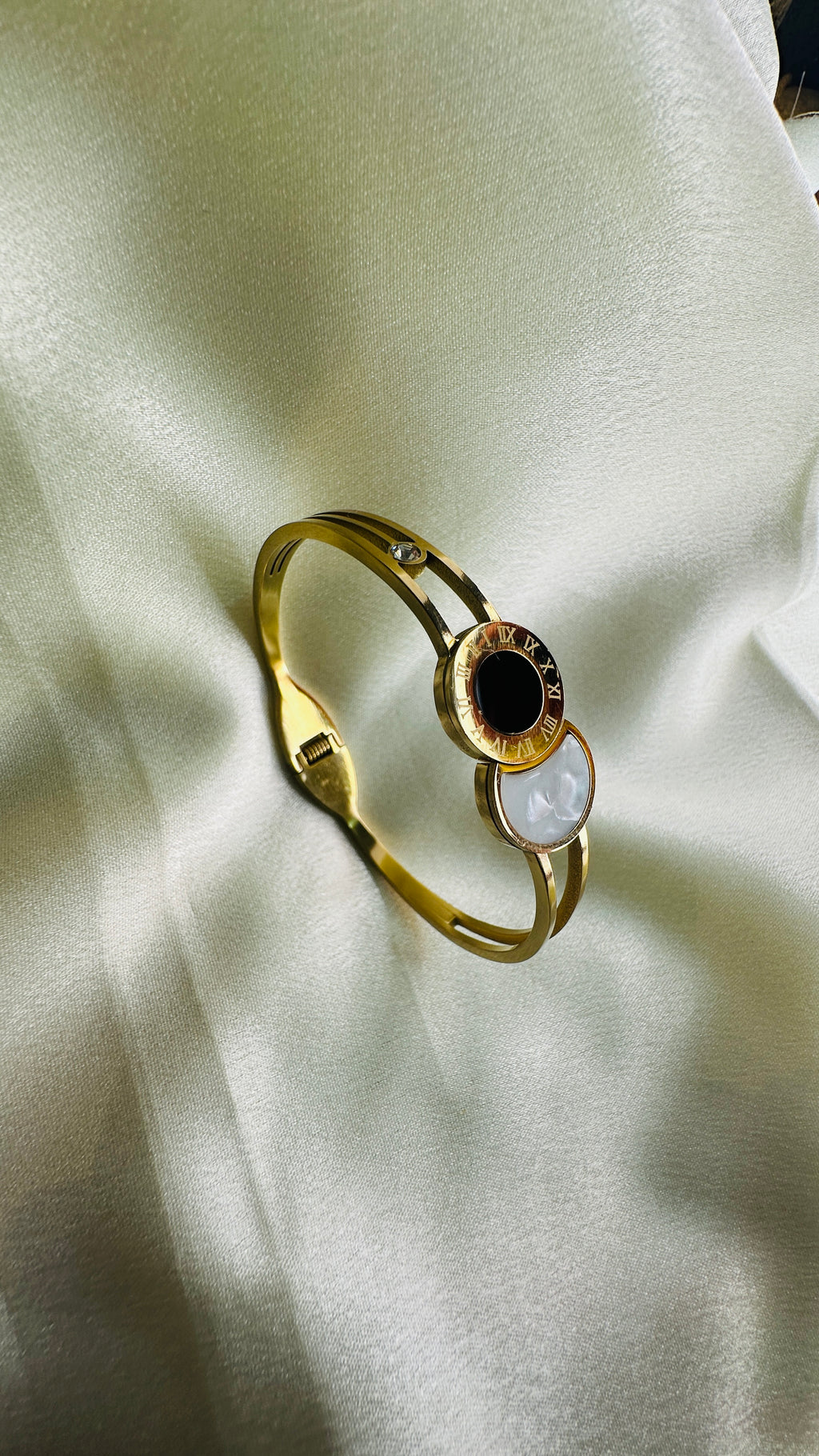 Golden Elegance Bracelet