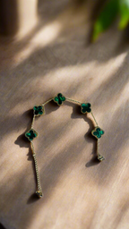 Green clover bracelet