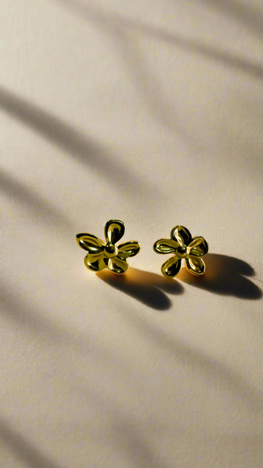 Anti tarnish flower earrings