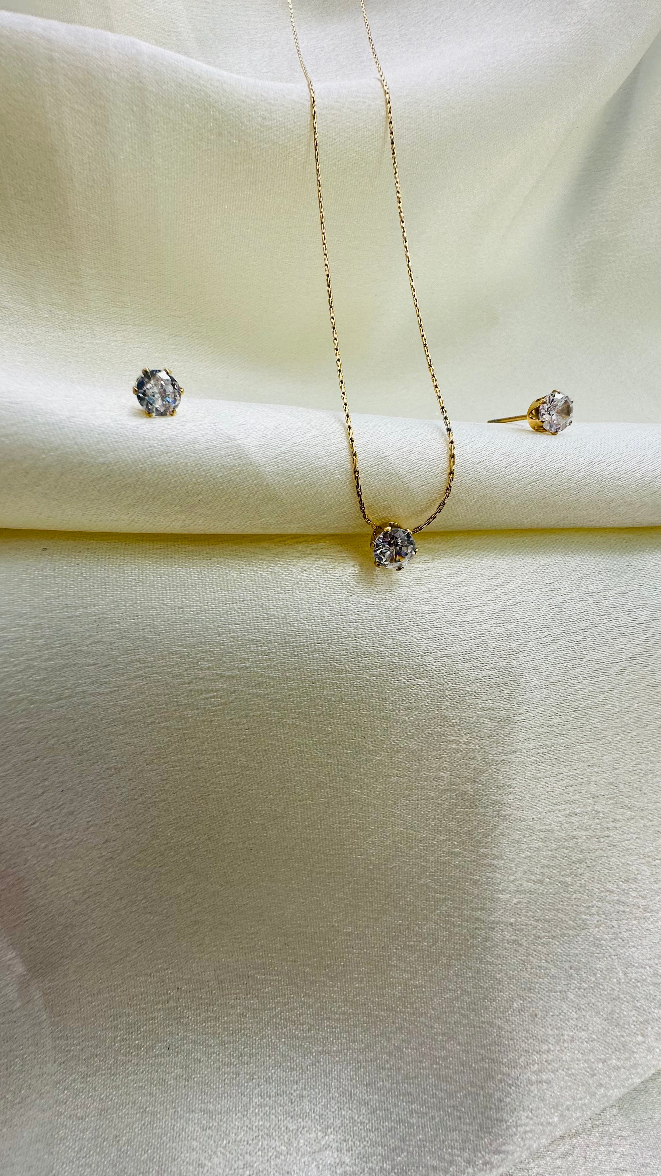 Classic Solitaire Jewelry Set