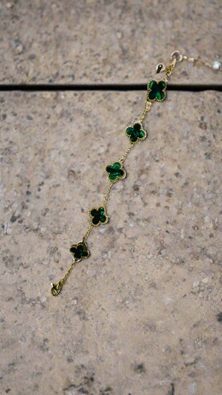 Green clover bracelet