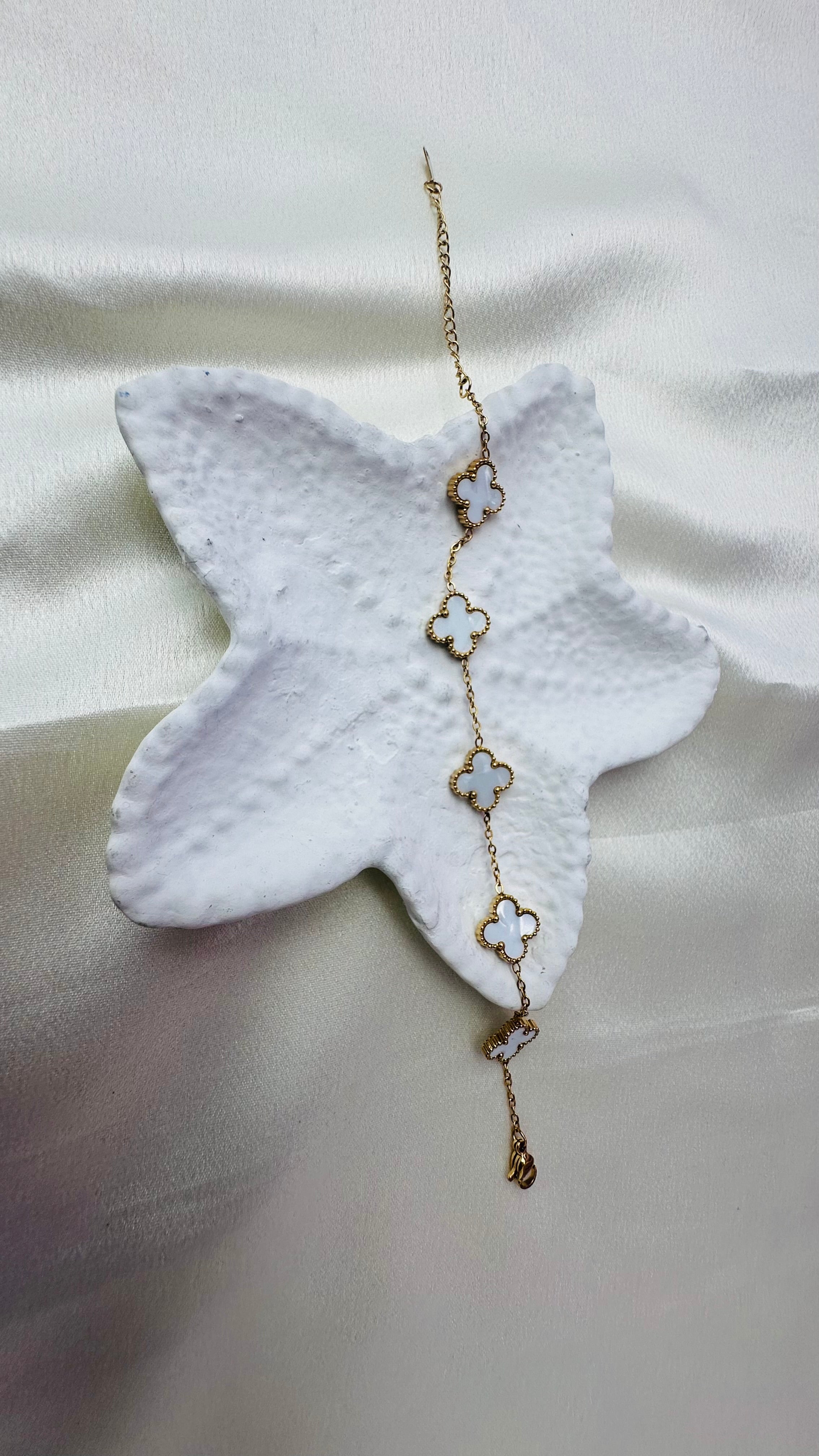 Clover Elegance Bracelet