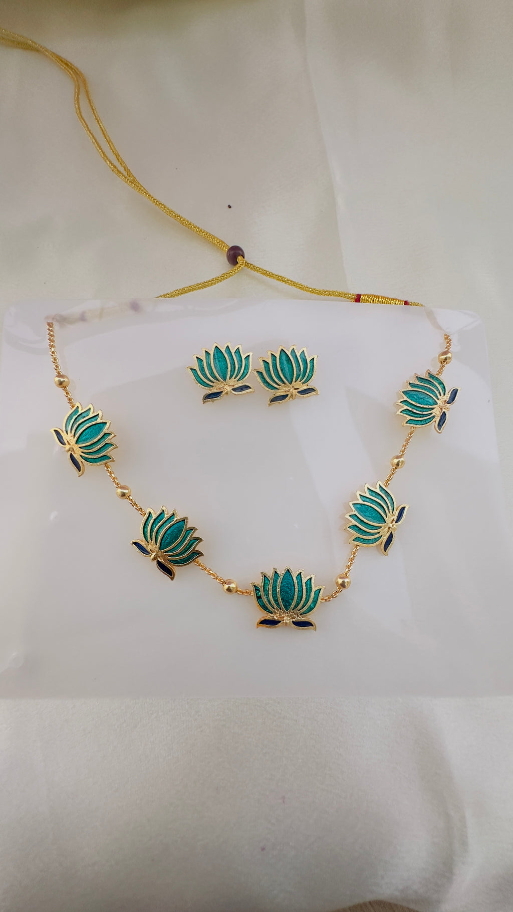 Lotus Radiance Necklace Set