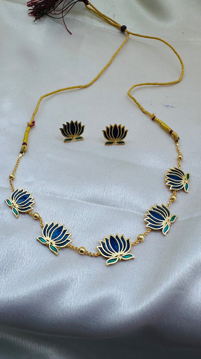 Neel Kamal Aura necklace