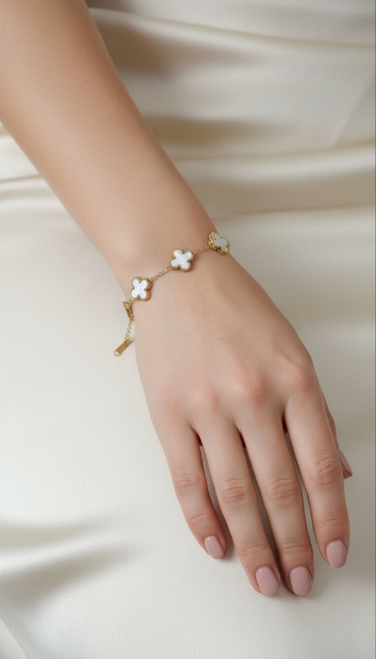 Clover Elegance Bracelet