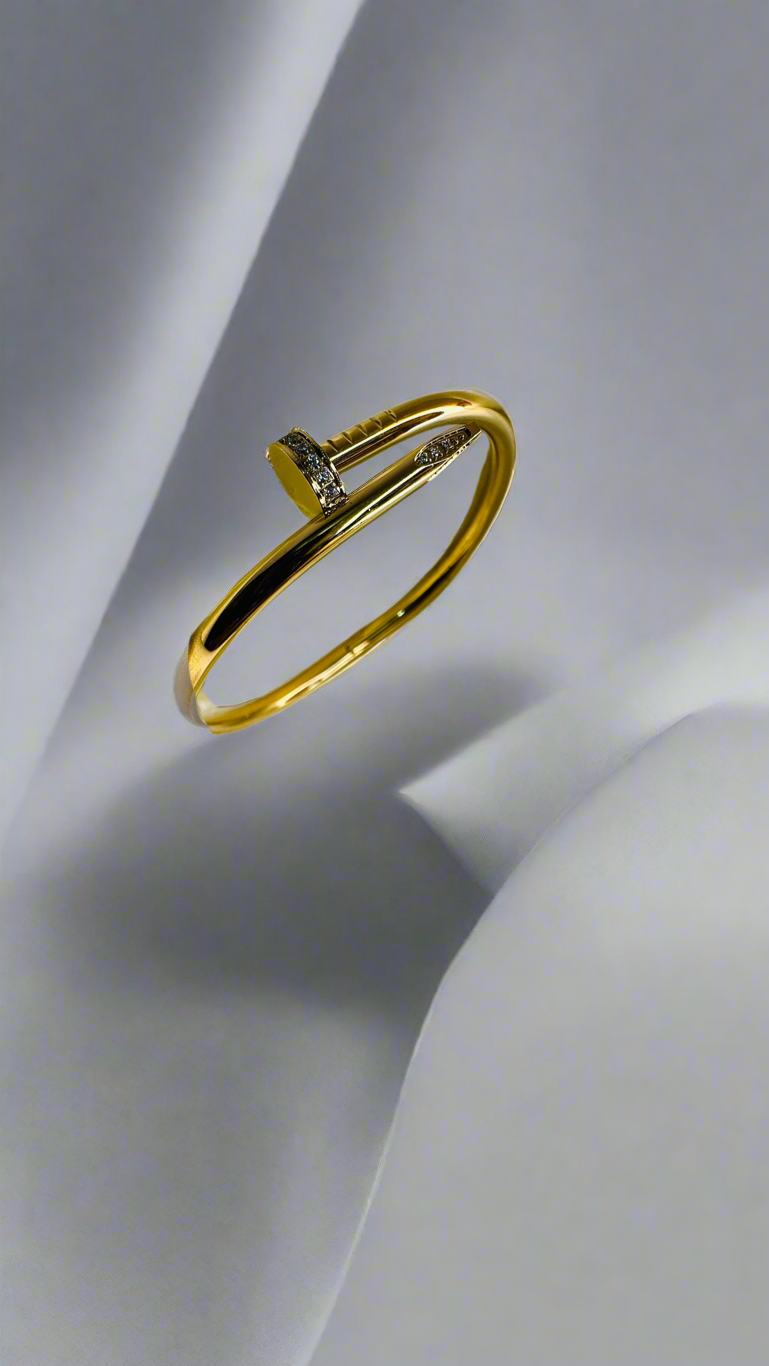 Adjustable nail kada