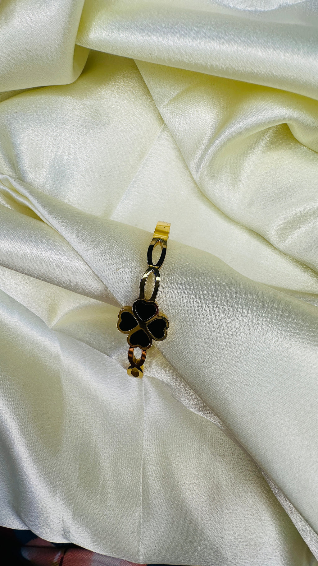 Black elegant bracelet