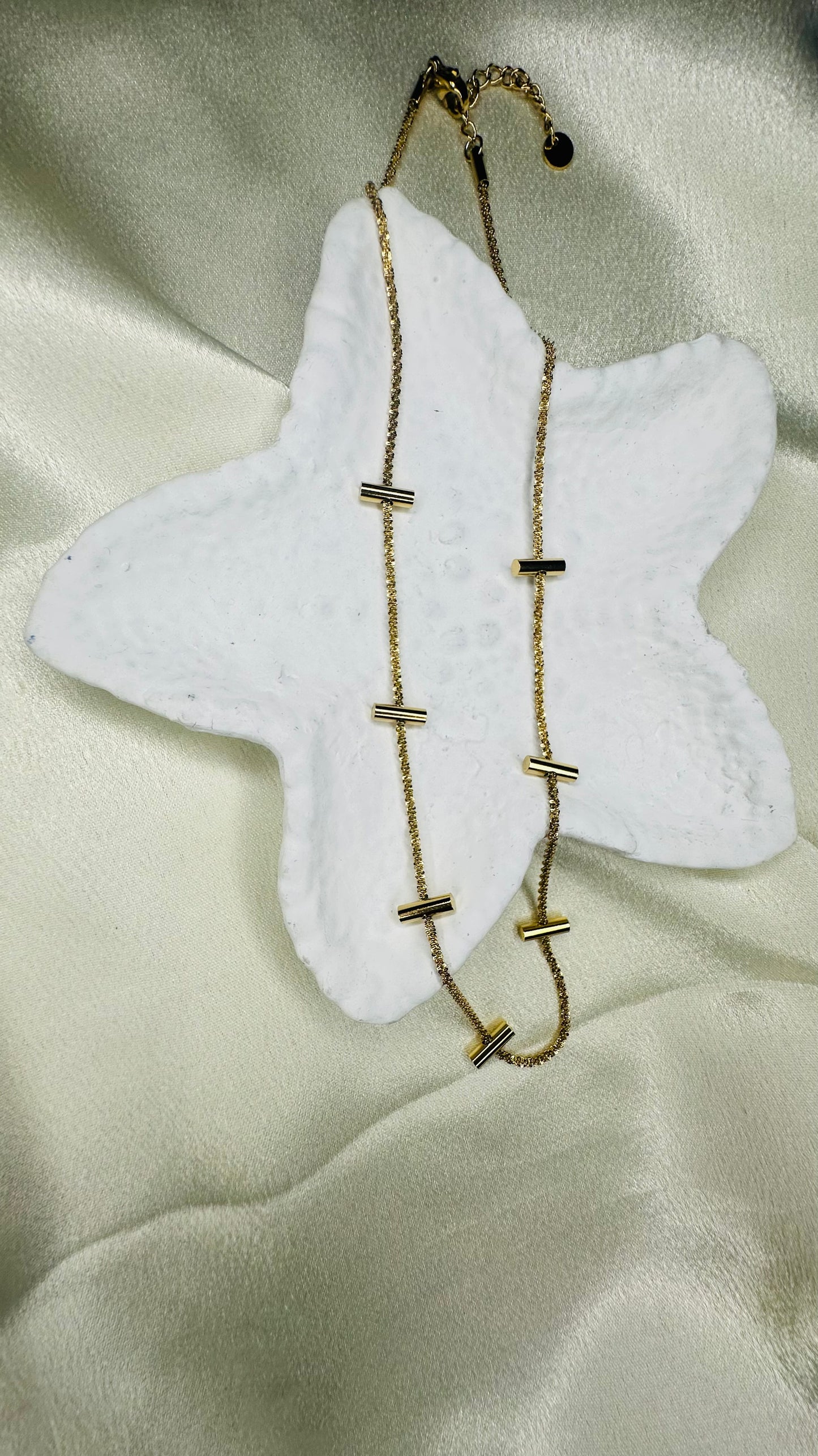 Elegant Gold Bar Necklace