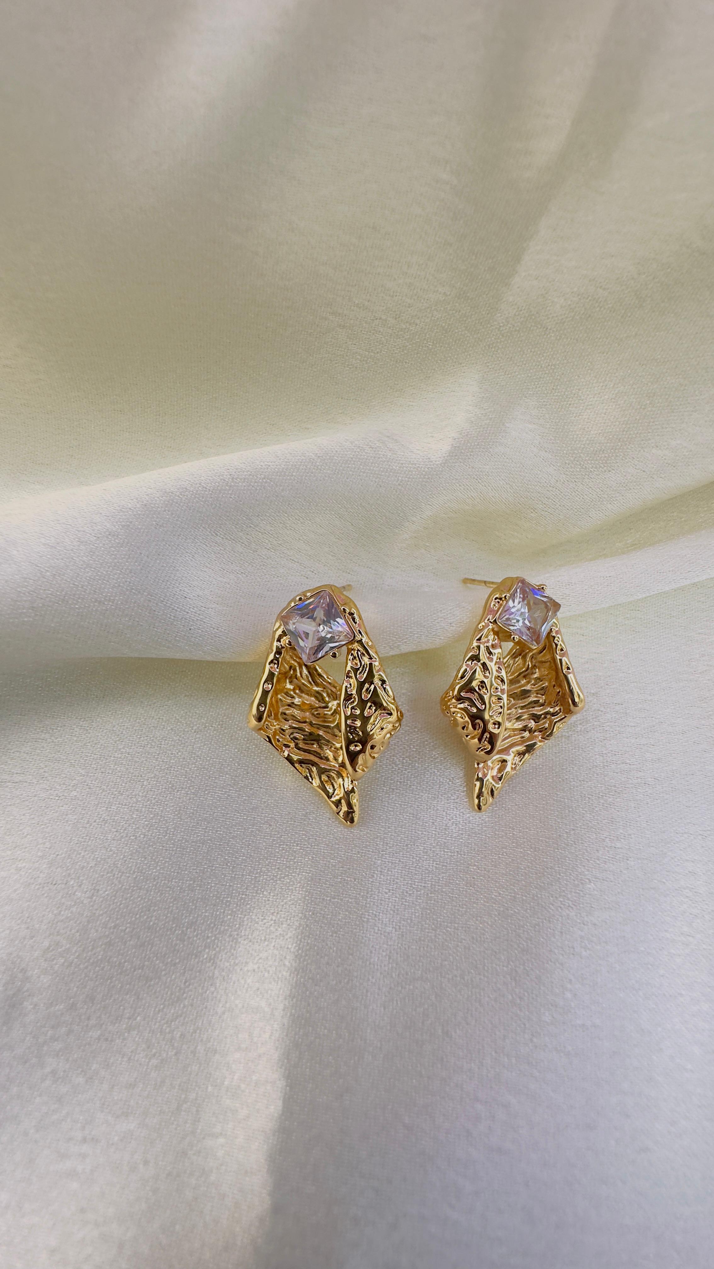 Aurora Sculpted Gold Earrings
